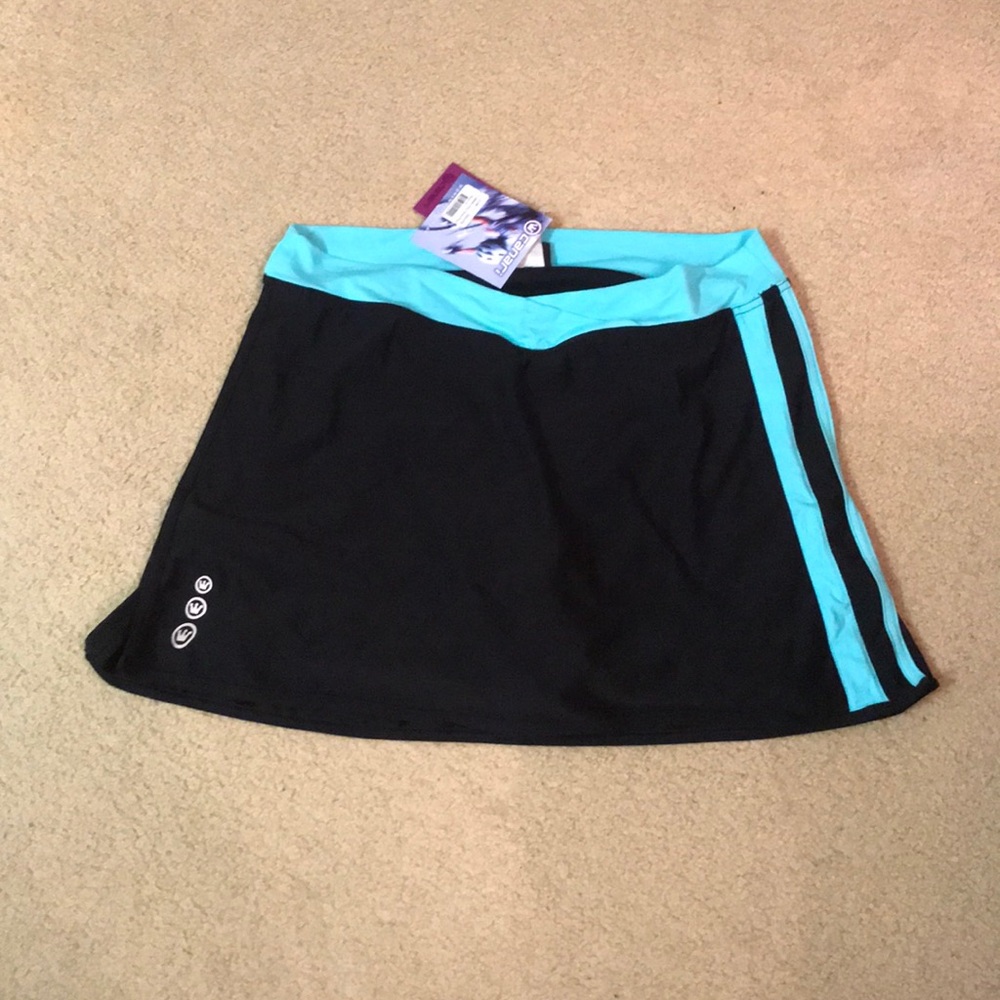 Woman’s cycling skort 🛍 1X,2X,5X B 3X, 4X C